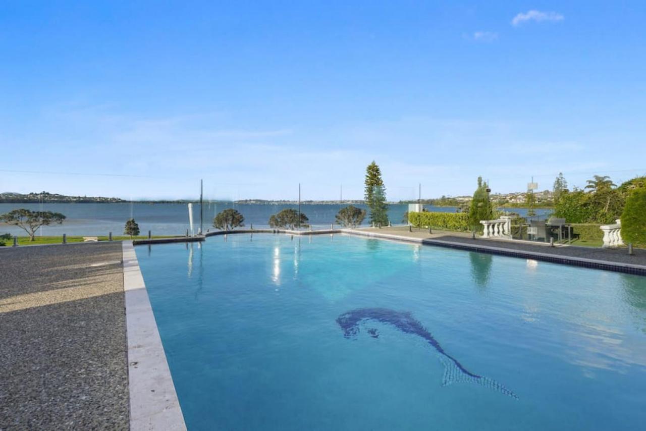 Magnificent Beachfront Mansion - Pool - Fireplace Оукланд Екстериор снимка